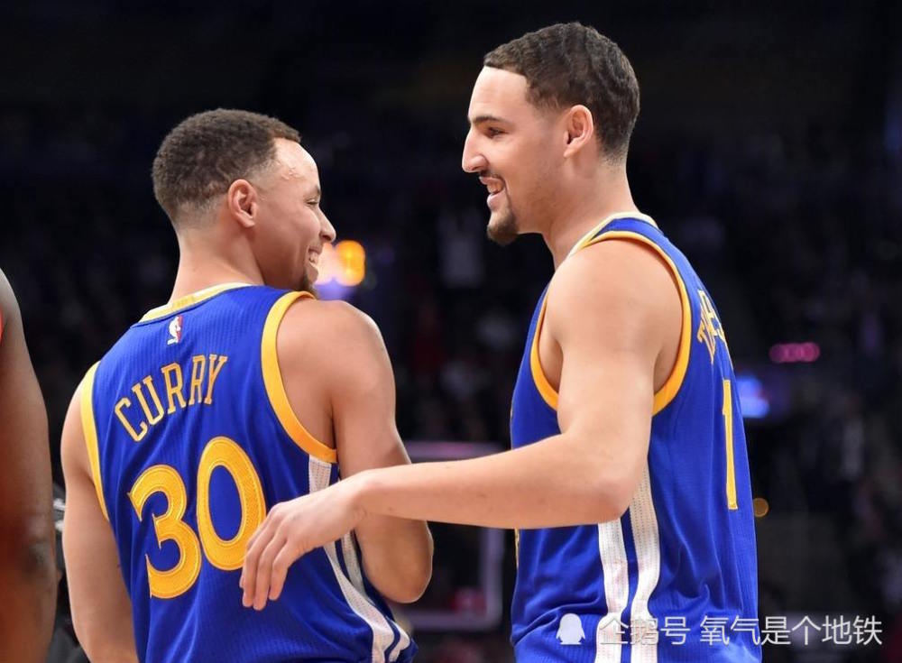  库里单节二十一分勇士碾压鹈鹕夺榜首